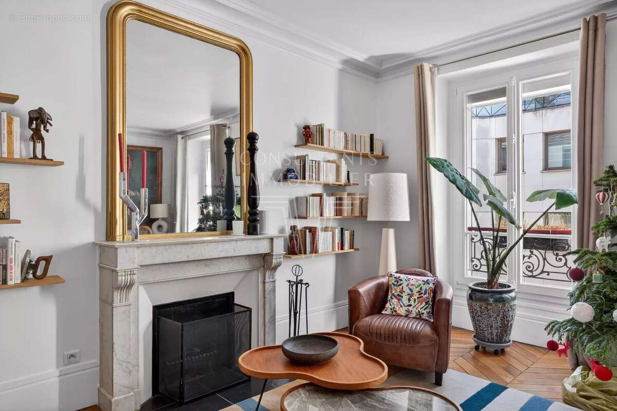 Appartement à LEVALLOIS-PERRET