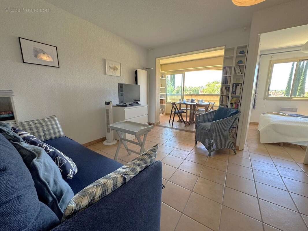 Appartement à LA LONDE-LES-MAURES