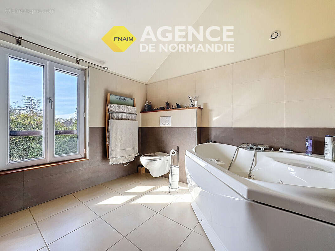 Maison à MONTREUIL-L&#039;ARGILLE