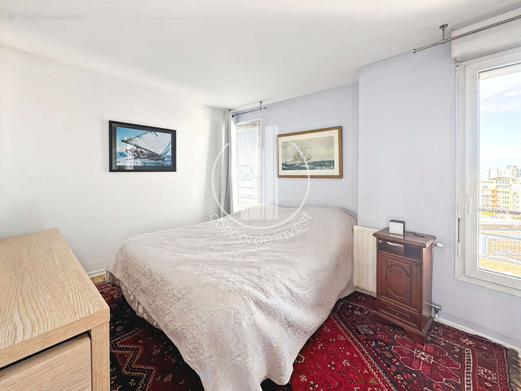 Appartement à COURBEVOIE