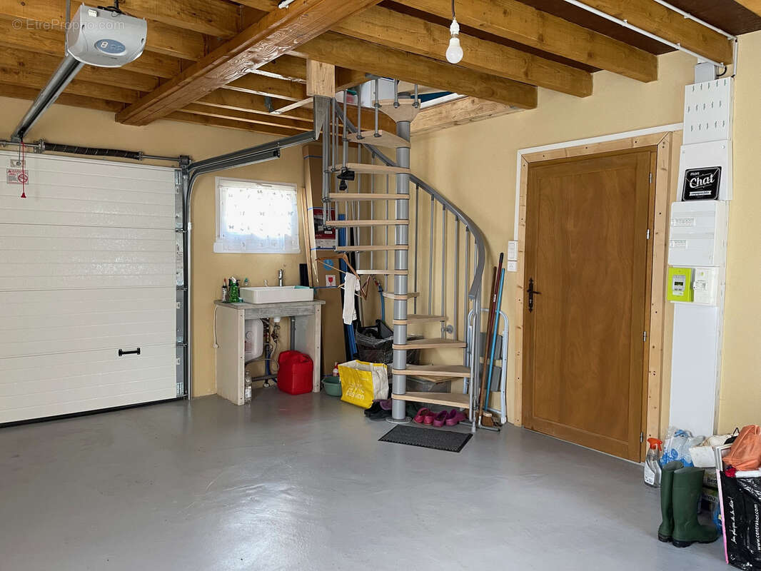 JAVERNANT - Garage 38m2 - photo 4