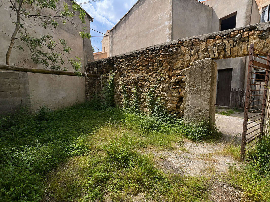 Maison à CASCASTEL-DES-CORBIERES