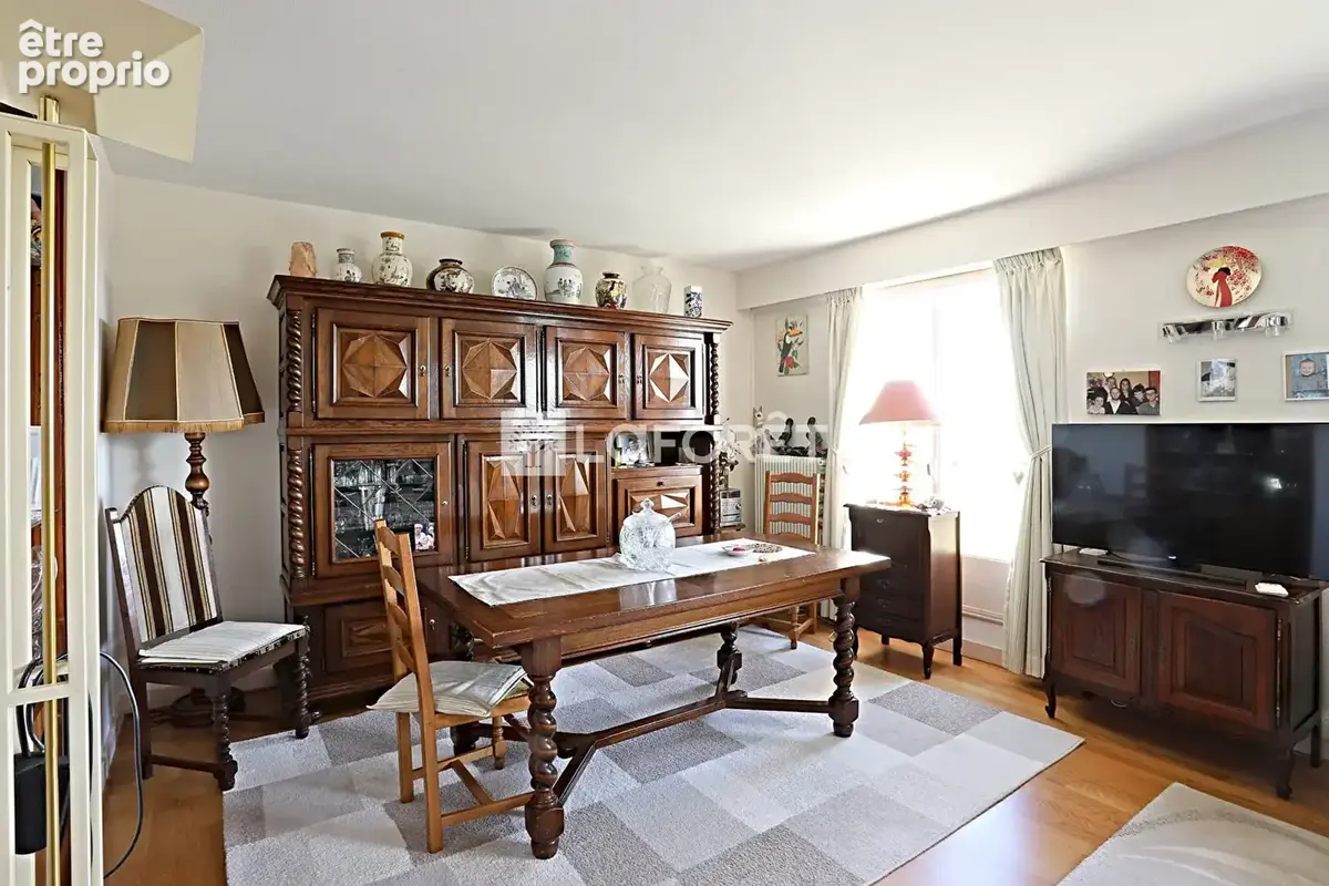 Alésia Appartement  5 pièces 87 m2 et balcon de 10,53 m² avec vues sur monuments parisiens - photo 3
