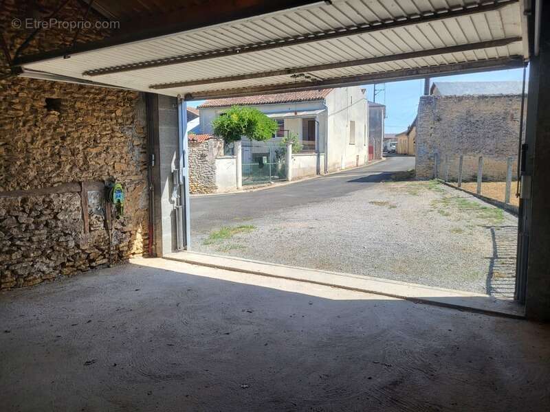 Maison à THENEZAY