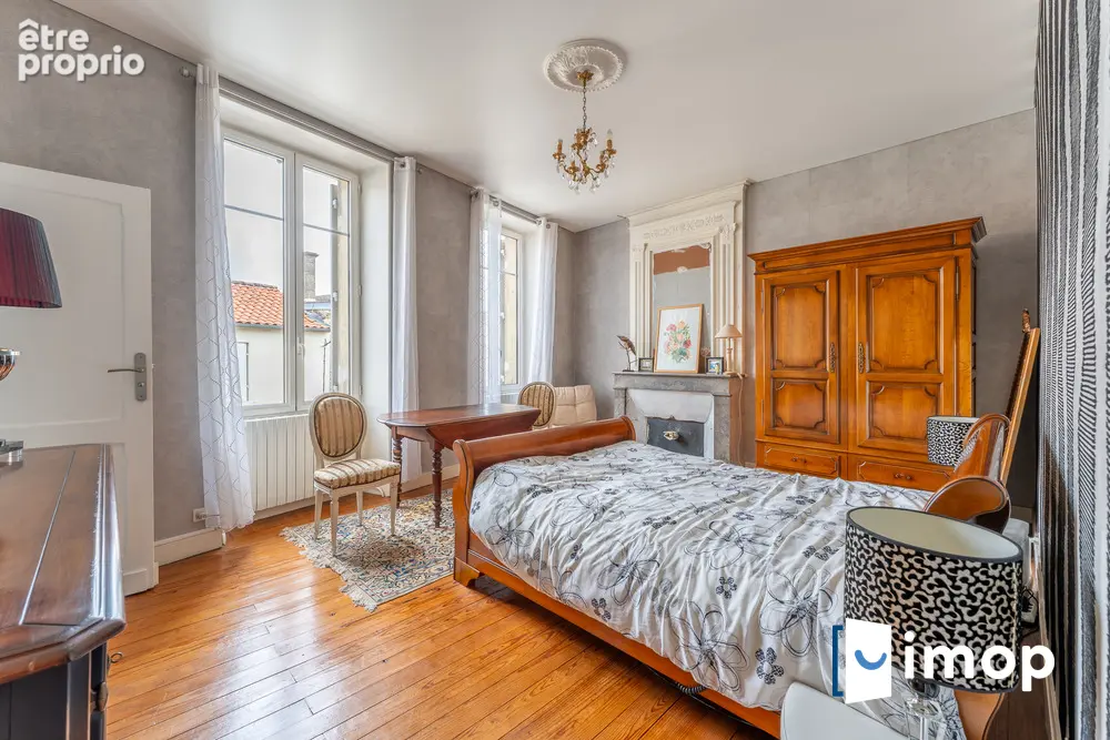 Somptueuse propriété en pierre datant de 1763, surface habitable de près de 400 m2 et jardin 1000m² - photo 9
