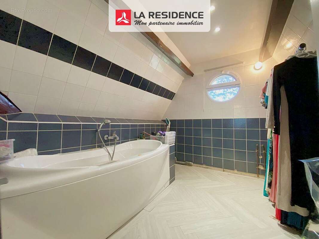 Maison à MONTIGNY-LES-CORMEILLES