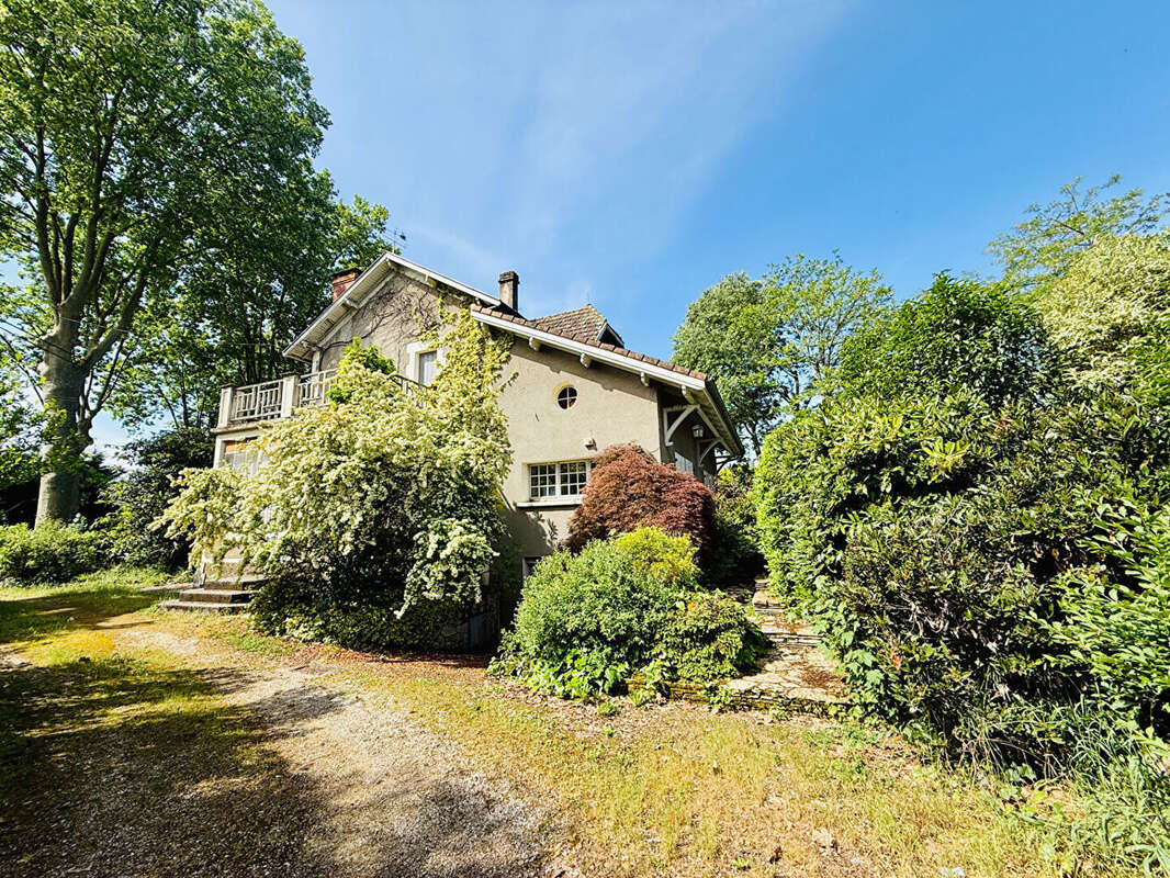 Maison à SAINT-SYLVESTRE-SUR-LOT