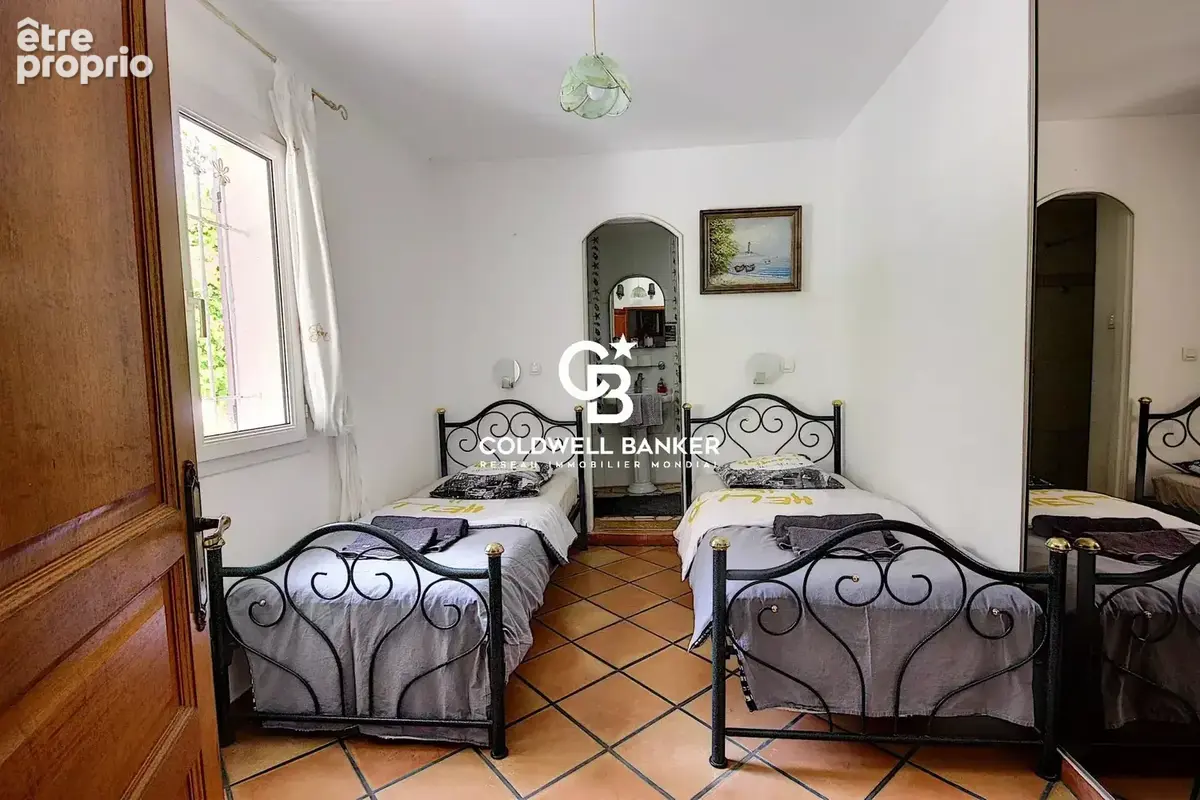 Villa provencale  avec 3 habitations - photo 11