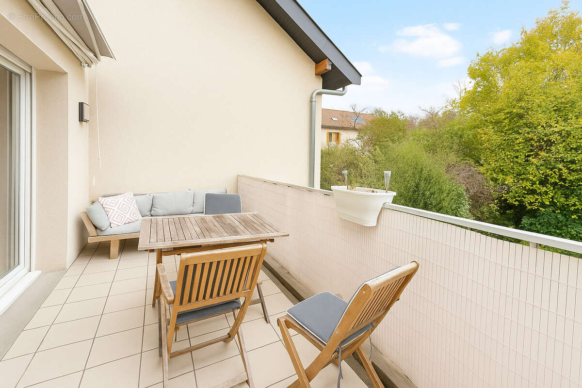 Appartement à VETRAZ-MONTHOUX