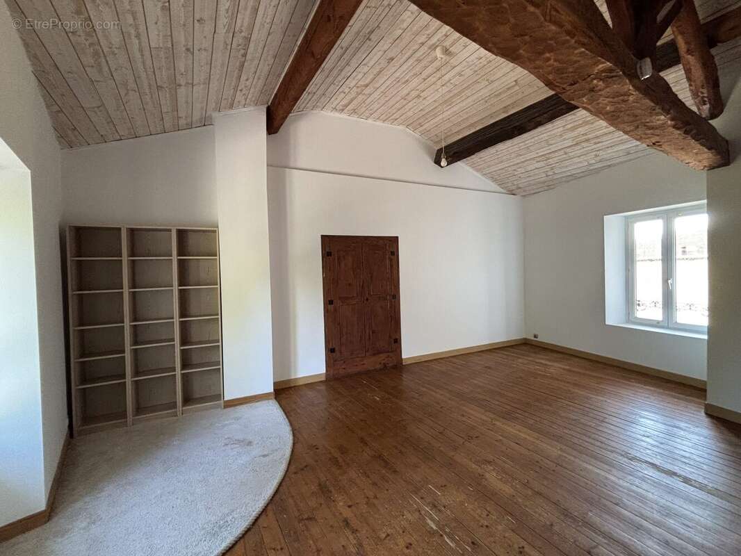 Maison 72 m² à Genissieux  - photo 5