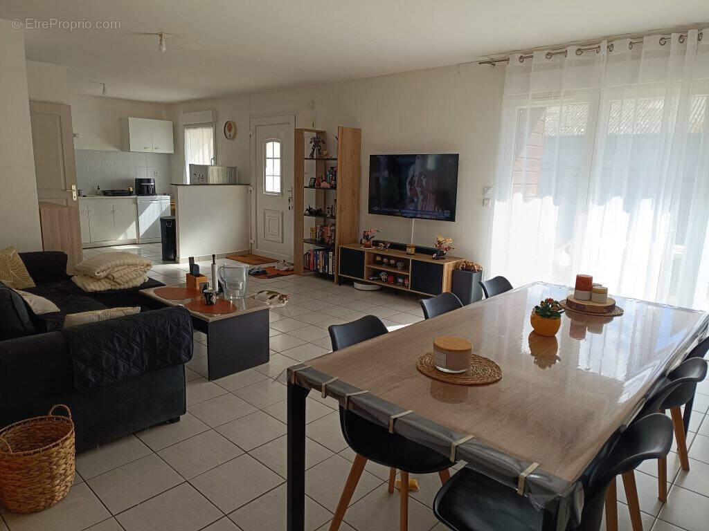 Appartement à VILLE-SUR-LUMES