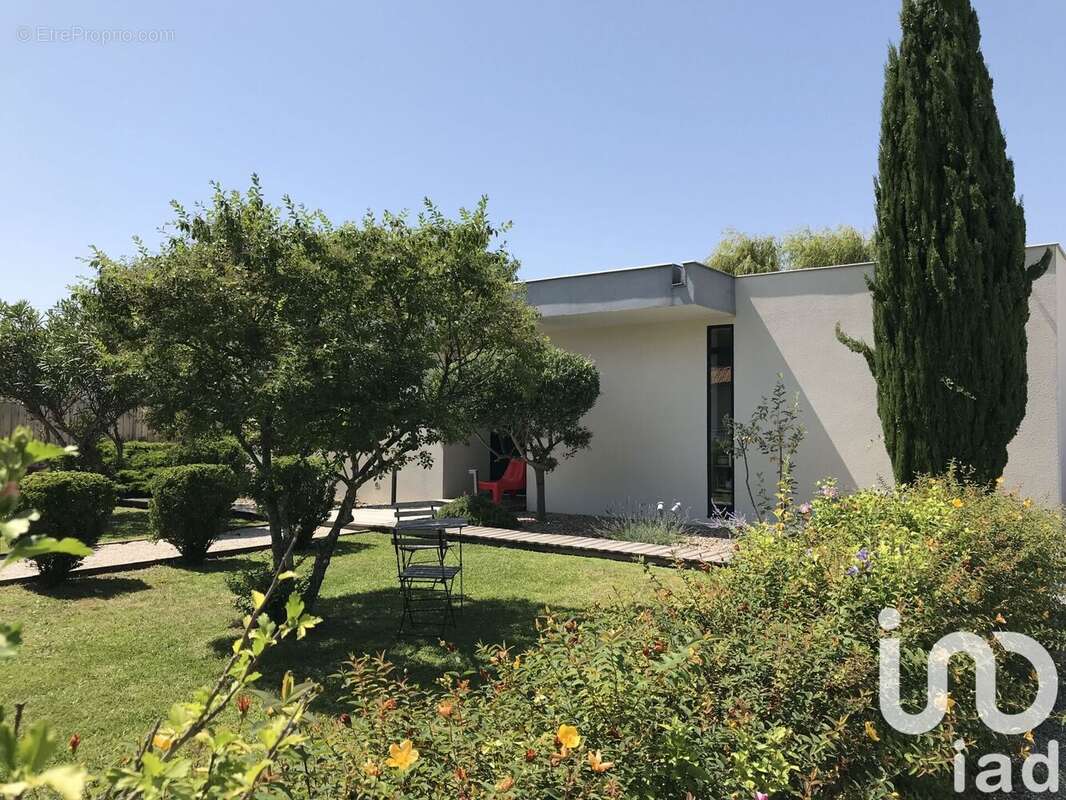 Photo 2 - Maison à AMBARES-ET-LAGRAVE