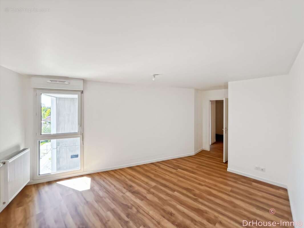 Appartement 80 m² à Merignac  - photo 32