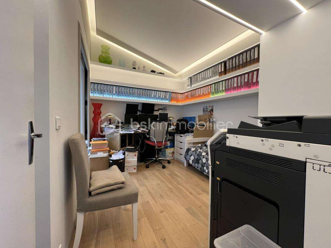 Maison individuelle – 1986 – Jardin 110 m² – 3 chambres + bureau – 2 stationnements - photo 17