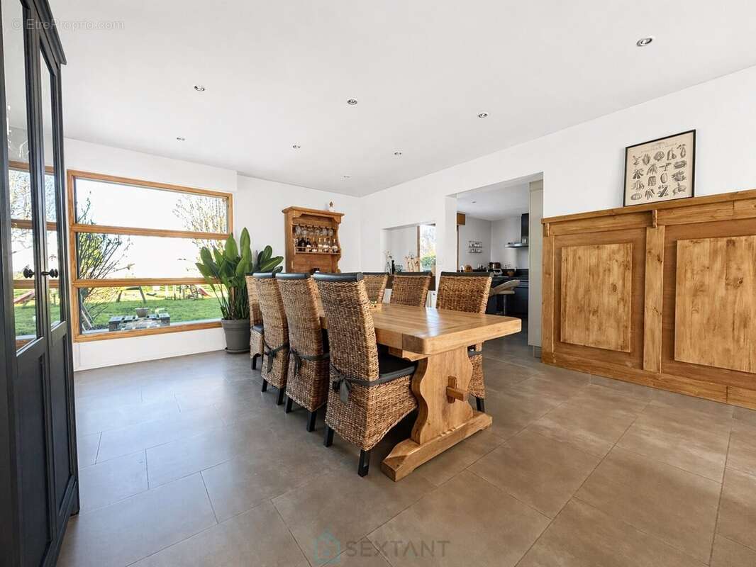 Maison à NEUVIREUIL