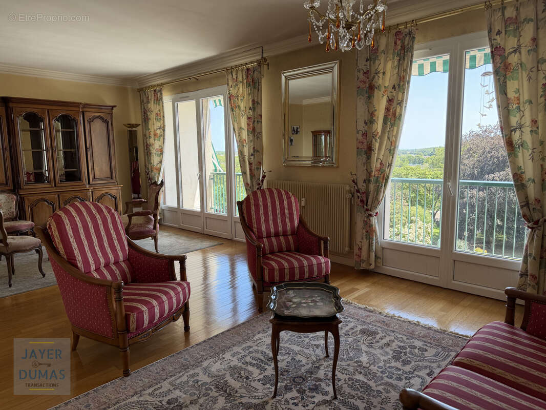 En exclusivité - chalon-sur-saone centre-ville - appartement t3 avec garage - - photo 2