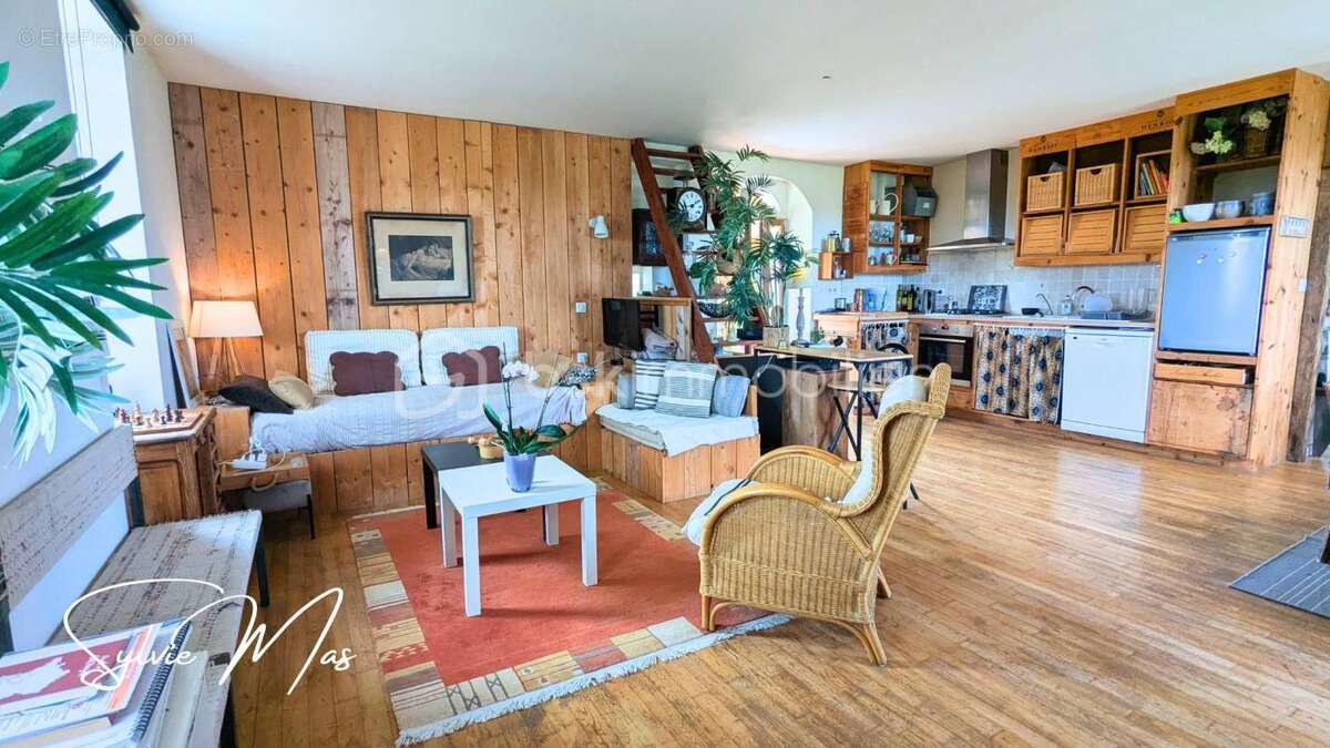 Ensemble de caractère - 2 hectares - DPE C - photo 8