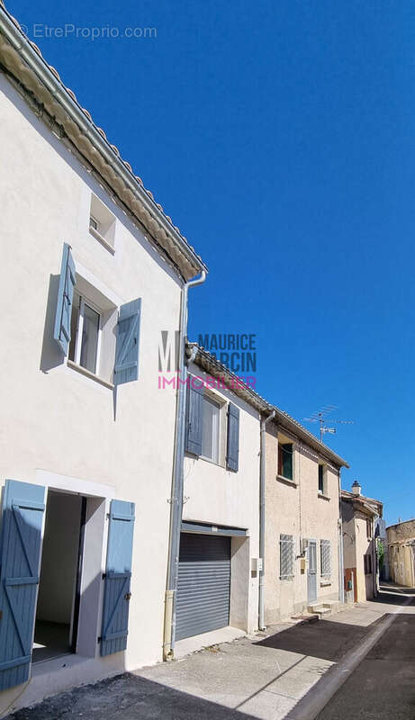 Maison à ENTRAIGUES-SUR-LA-SORGUE