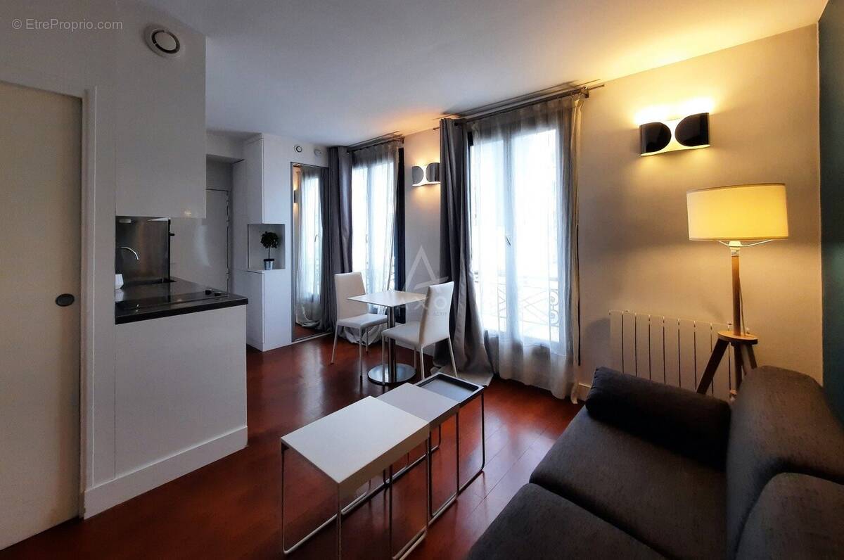 Appartement à PARIS-7E