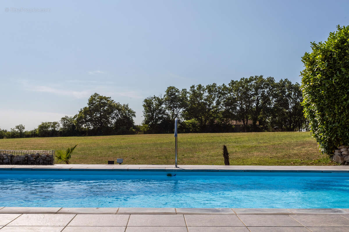 Country property with pool - photo 35