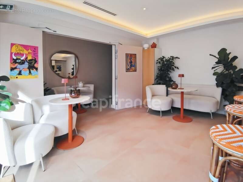 Commerce à LE GRAU-DU-ROI