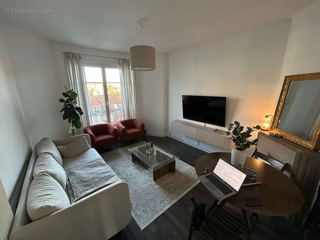 Appartement à SAINT-MAUR-DES-FOSSES