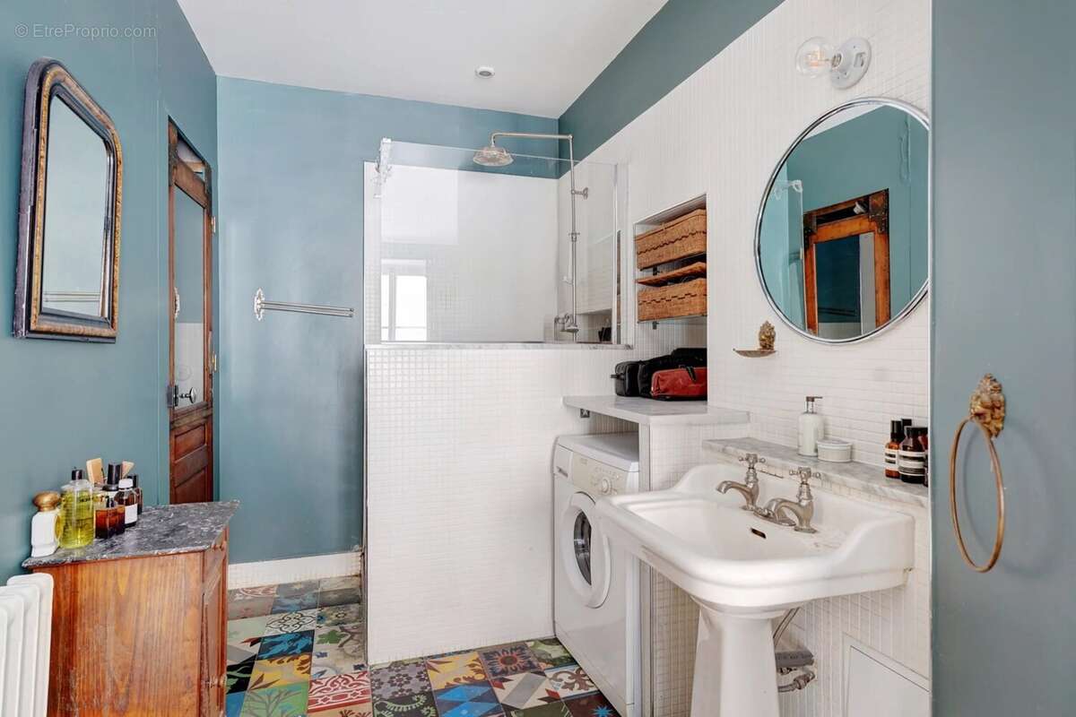 Appartement à PARIS-3E