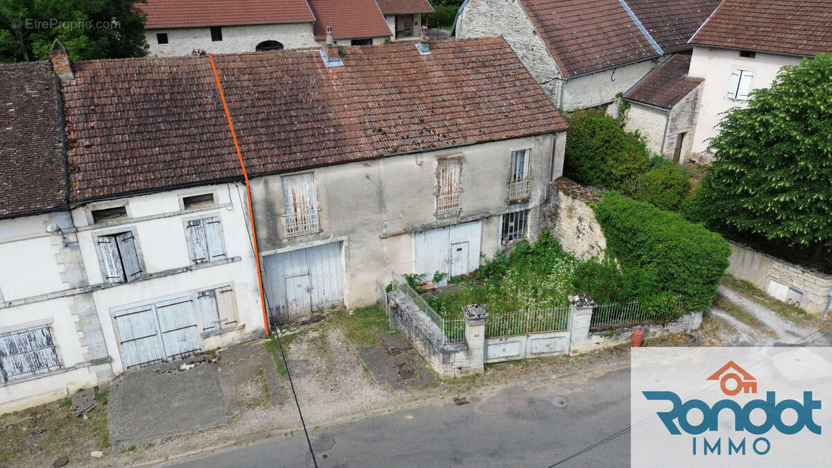 Maison à SAINT-SEINE-SUR-VINGEANNE