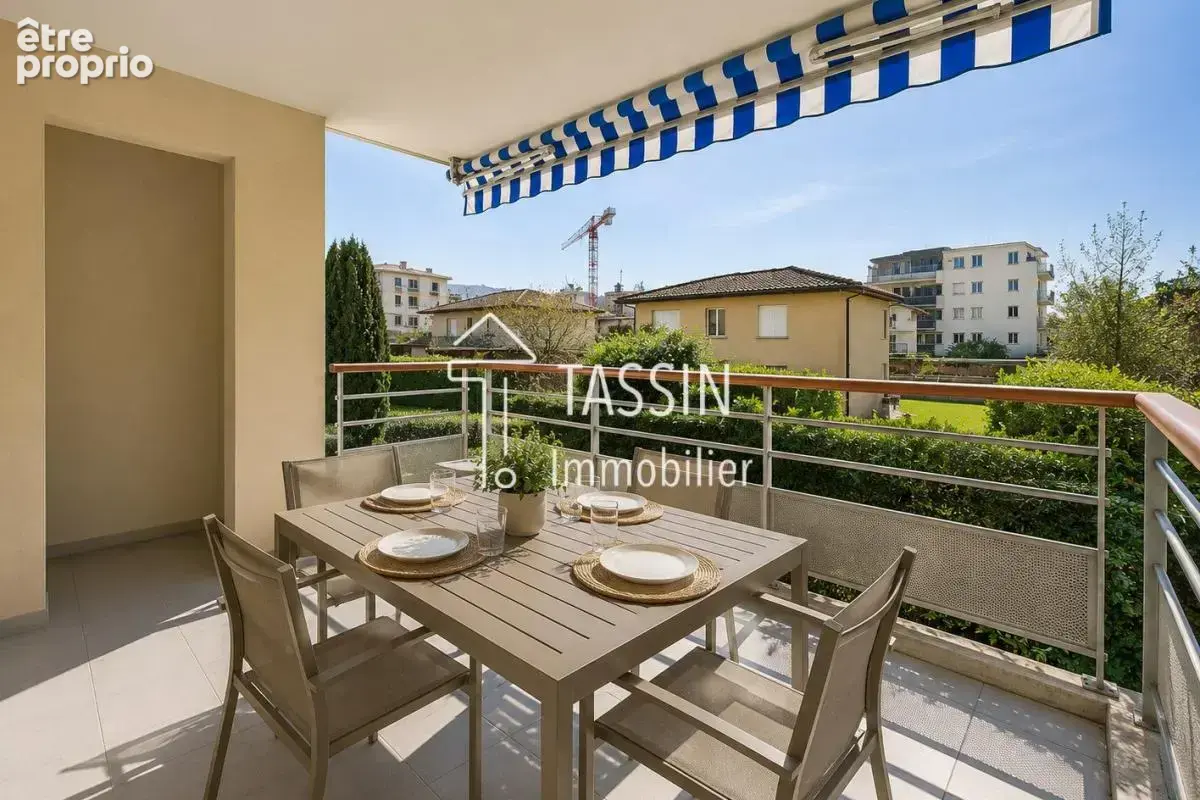 Appartement à TASSIN-LA-DEMI-LUNE