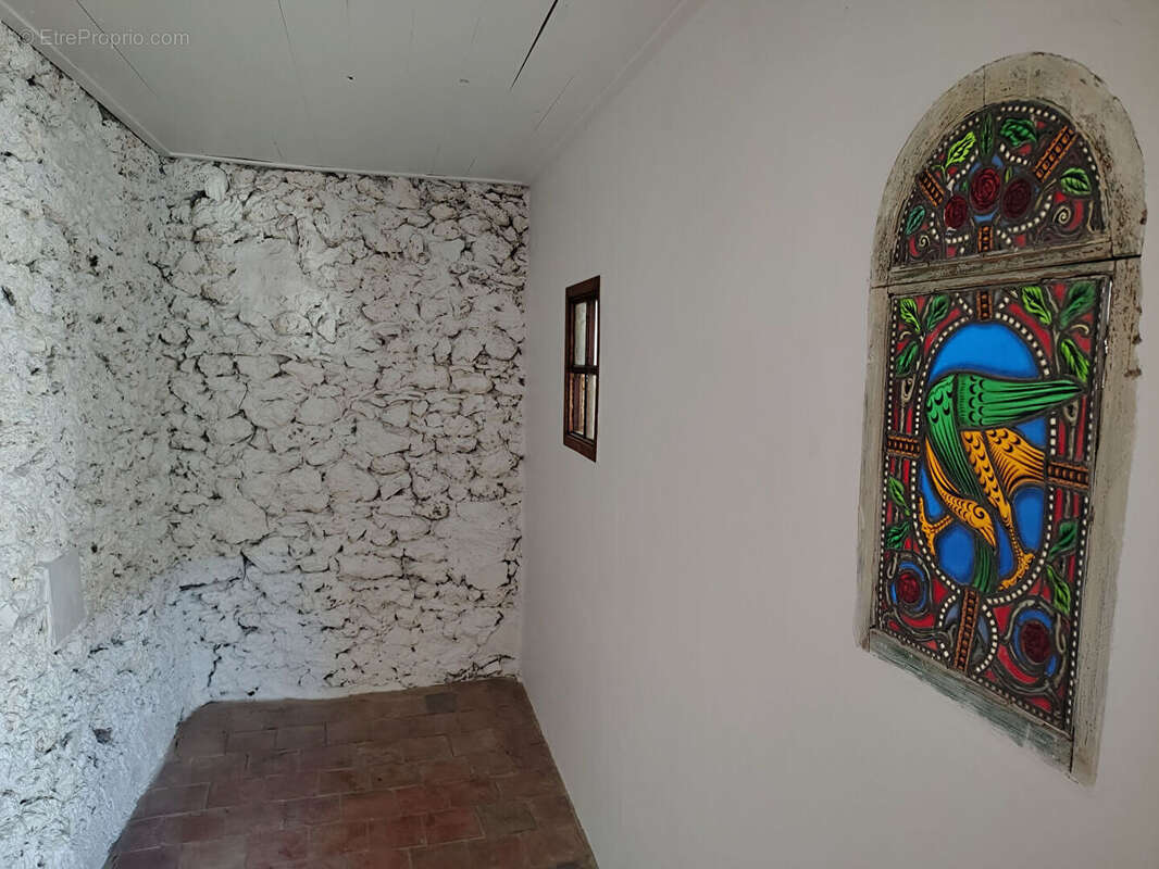 Appartement à COTIGNAC