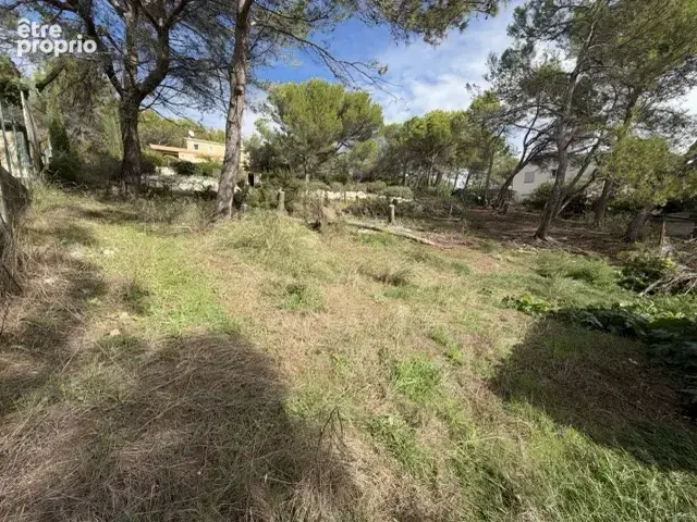 Terrain constructible a vendre sur ventabren - photo 1