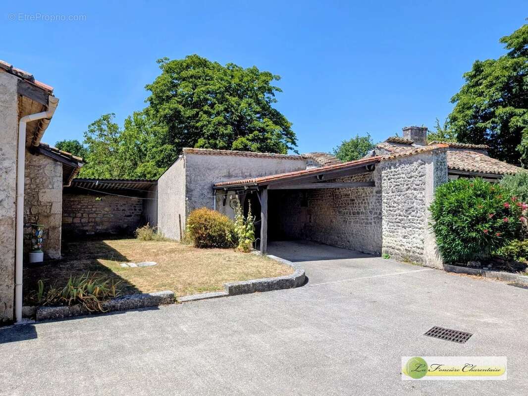 Charmante maison de 3 chambres à Puymoyen - photo 16