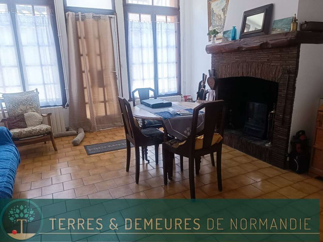 Maison à CORMEILLES