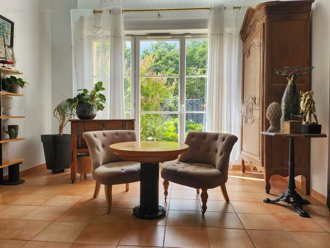 Maison à SAINT-GERMAIN-LES-ARPAJON