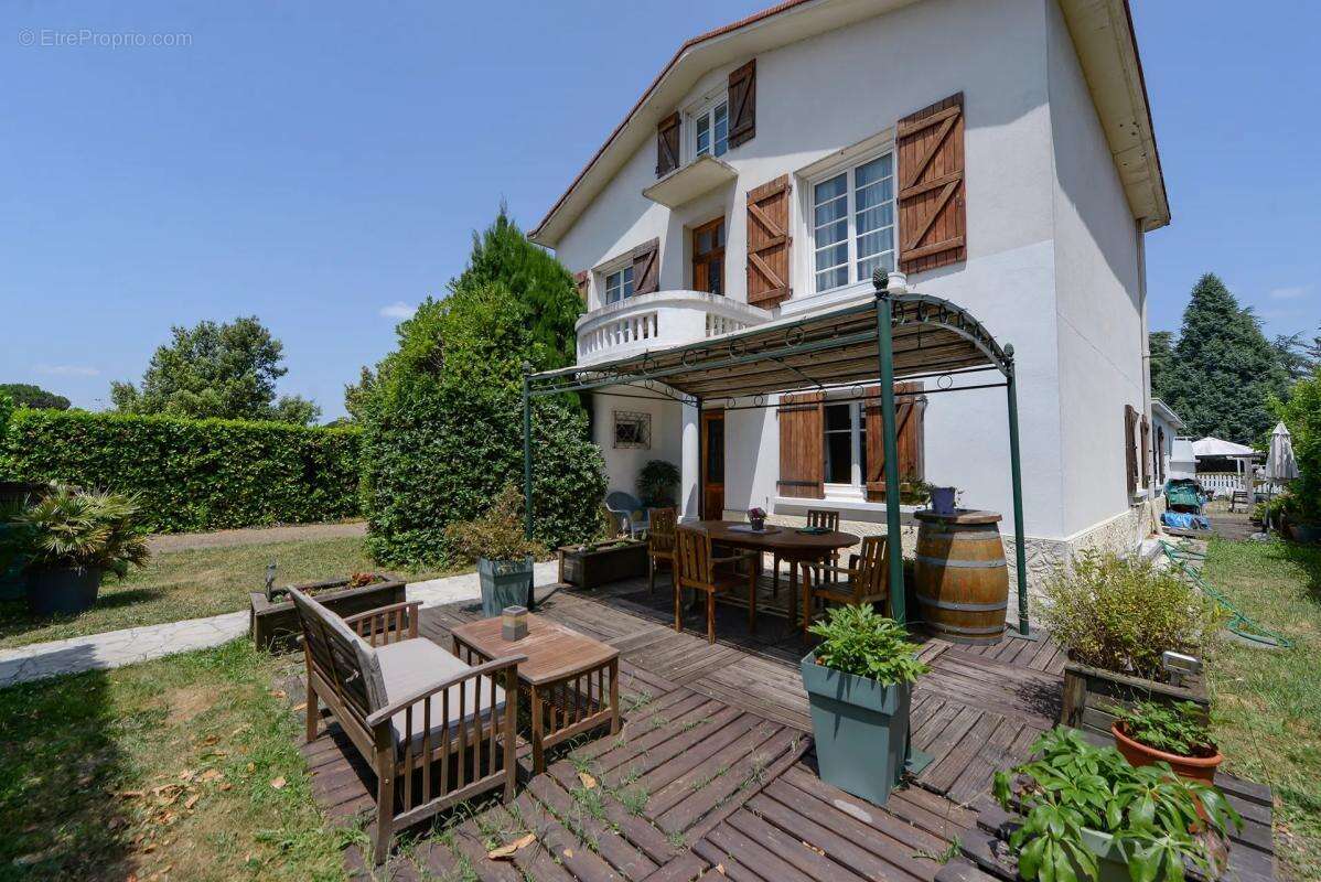 Maison à FENOUILLET