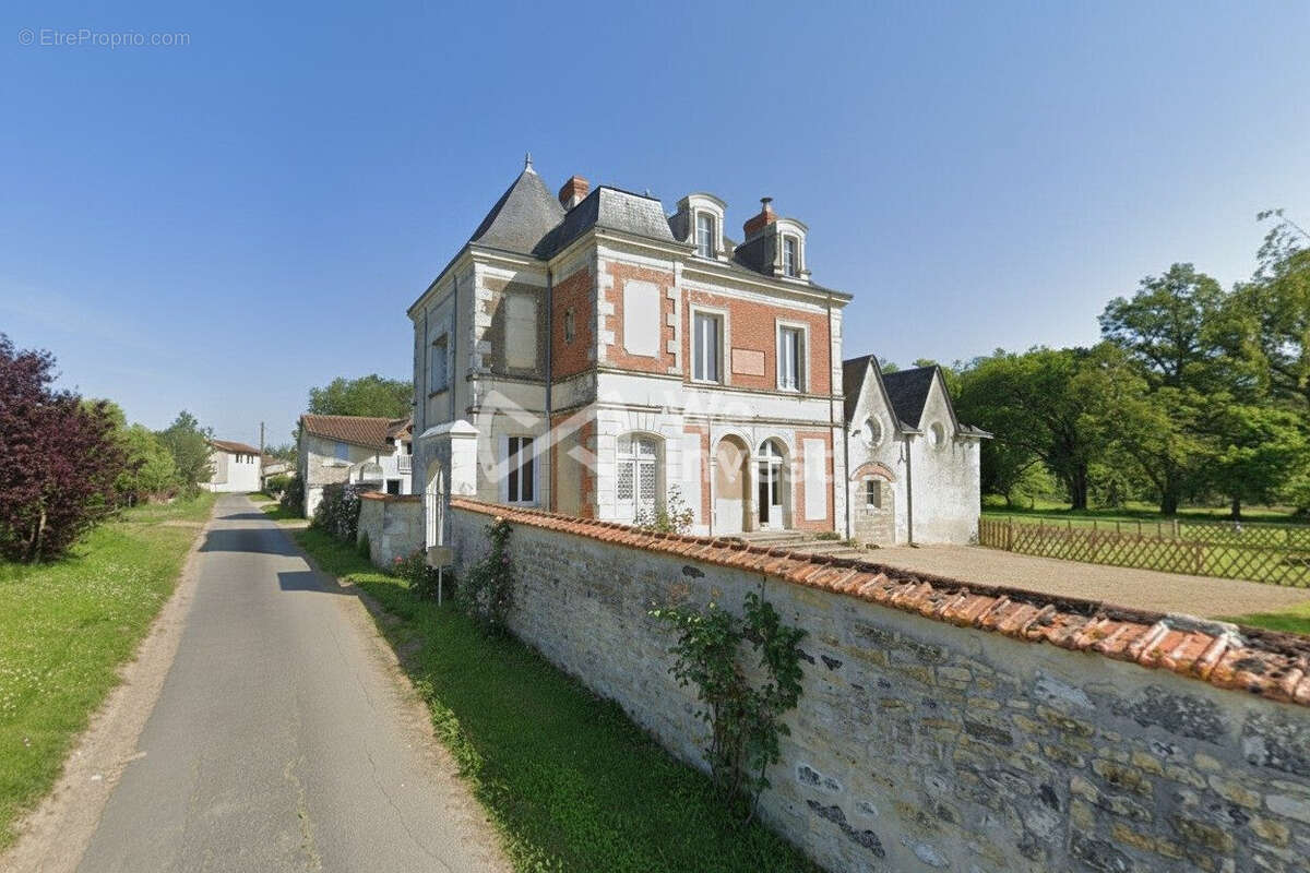 Maison à CHINON