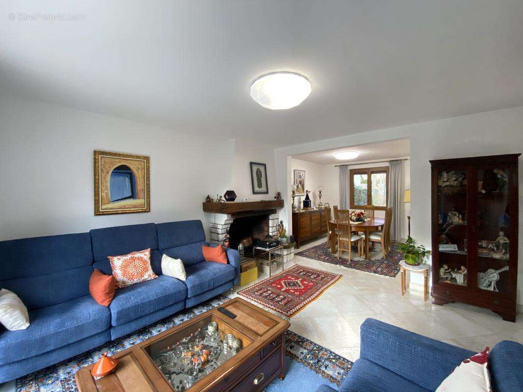 Maison à BENNECOURT