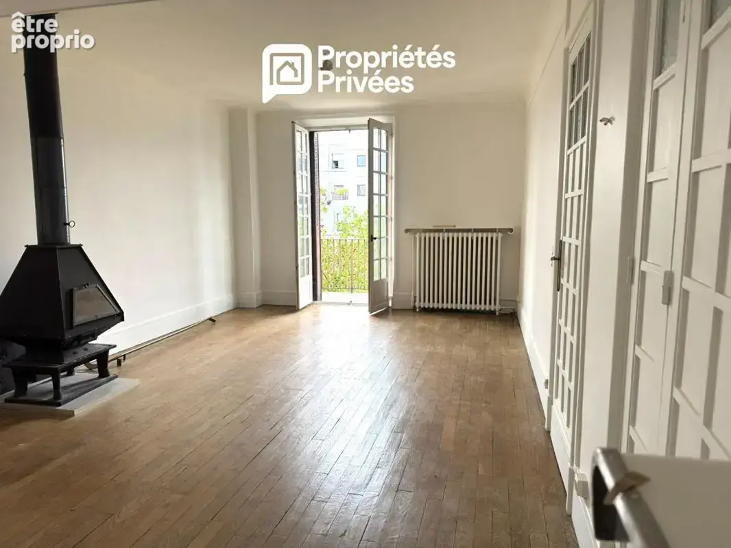 Maison de 235 m² - 5 chambres - secteur Souvenir Français - photo 11