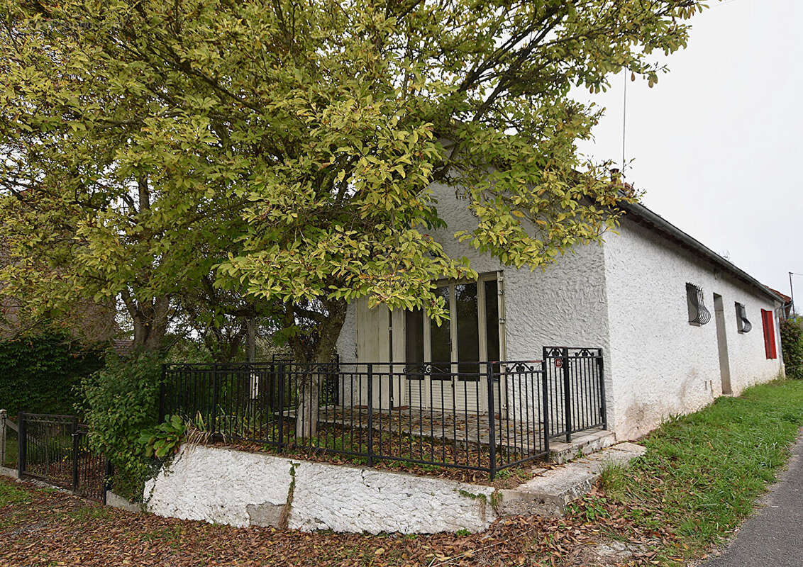 Maison à TREZELLES