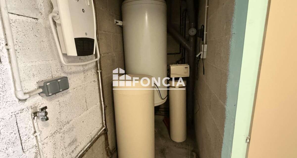 A proximité du parc à Saint-Apollinaire, très agréable et spacieuse maison jumelée sur 3 niveaux - photo 9