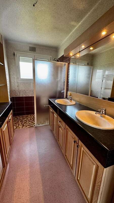 Maison à GRAND-CHAMP