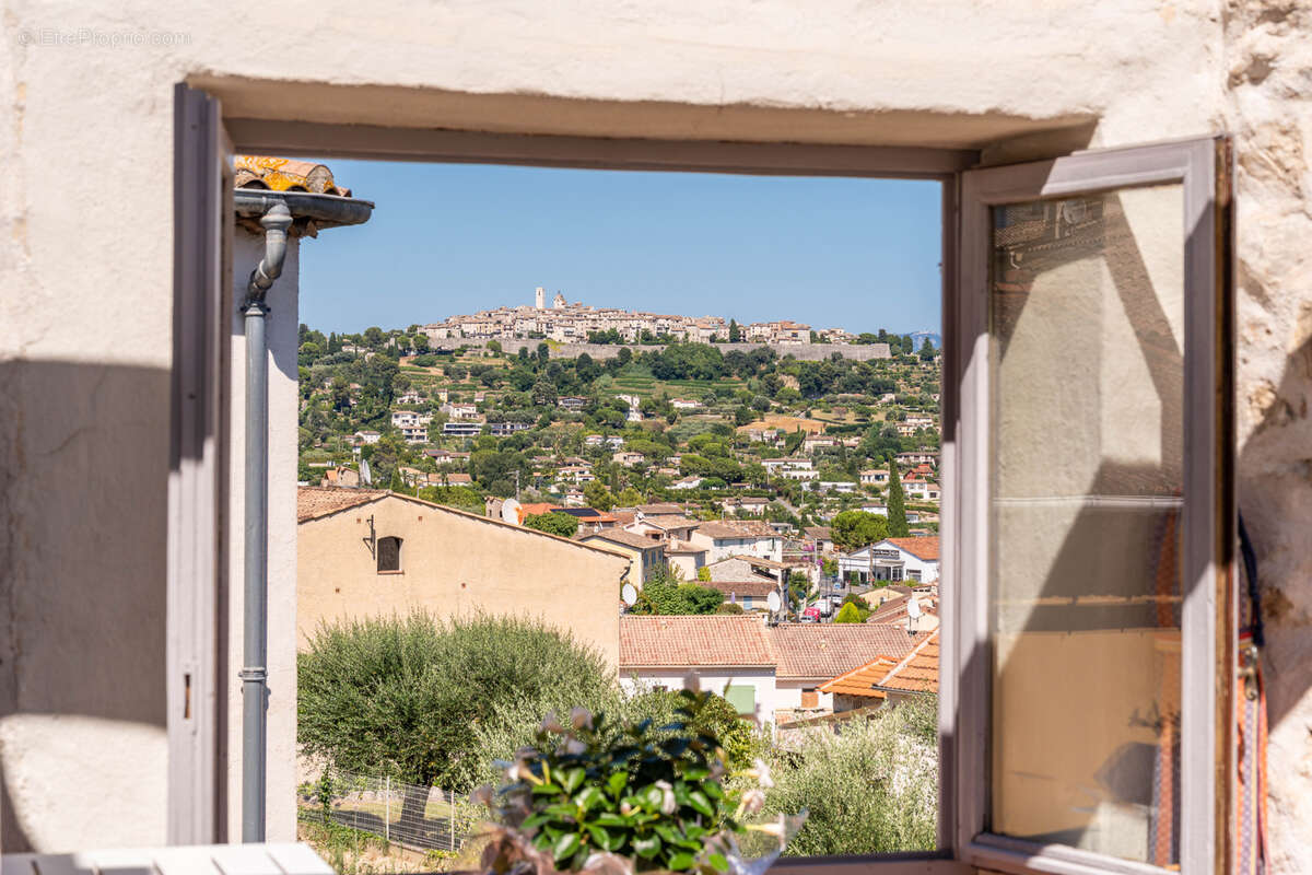 Appartement à LA COLLE-SUR-LOUP