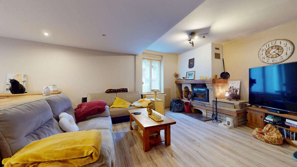 Maison à CHALEY