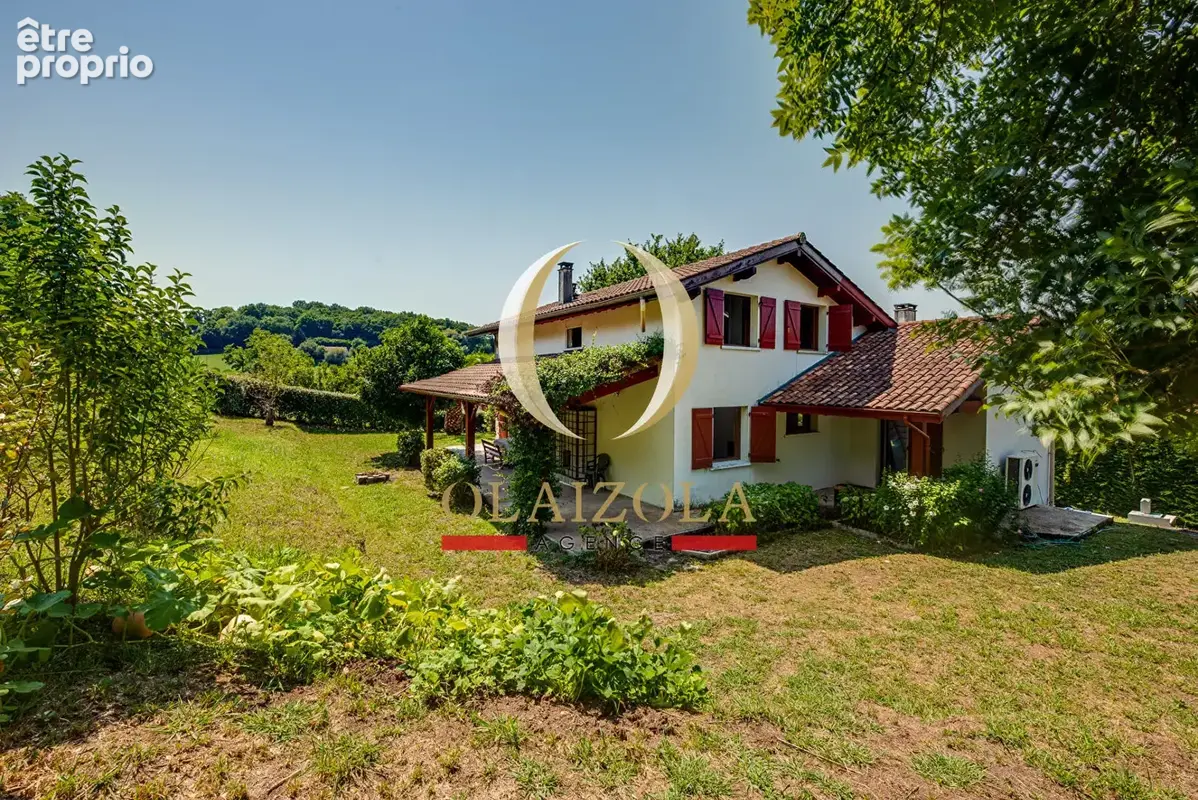 SAINT-PÉE-SUR-NIVELLE - Maison familiale à fort potentiel - photo 4