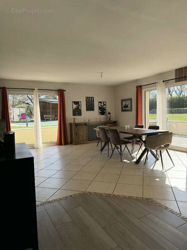 Maison à CHAMBELLAY