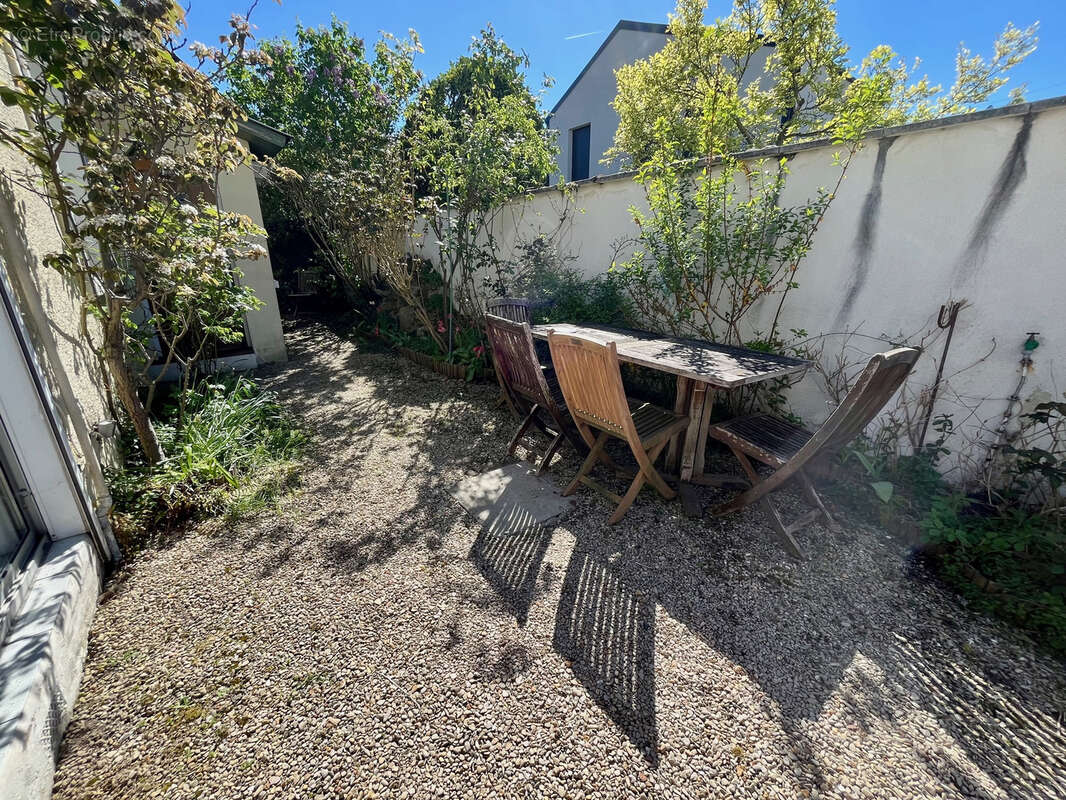 Maison à SAINT-MAUR-DES-FOSSES