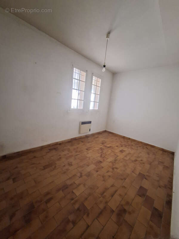 Appartement à SAINT-CYR-SUR-MER