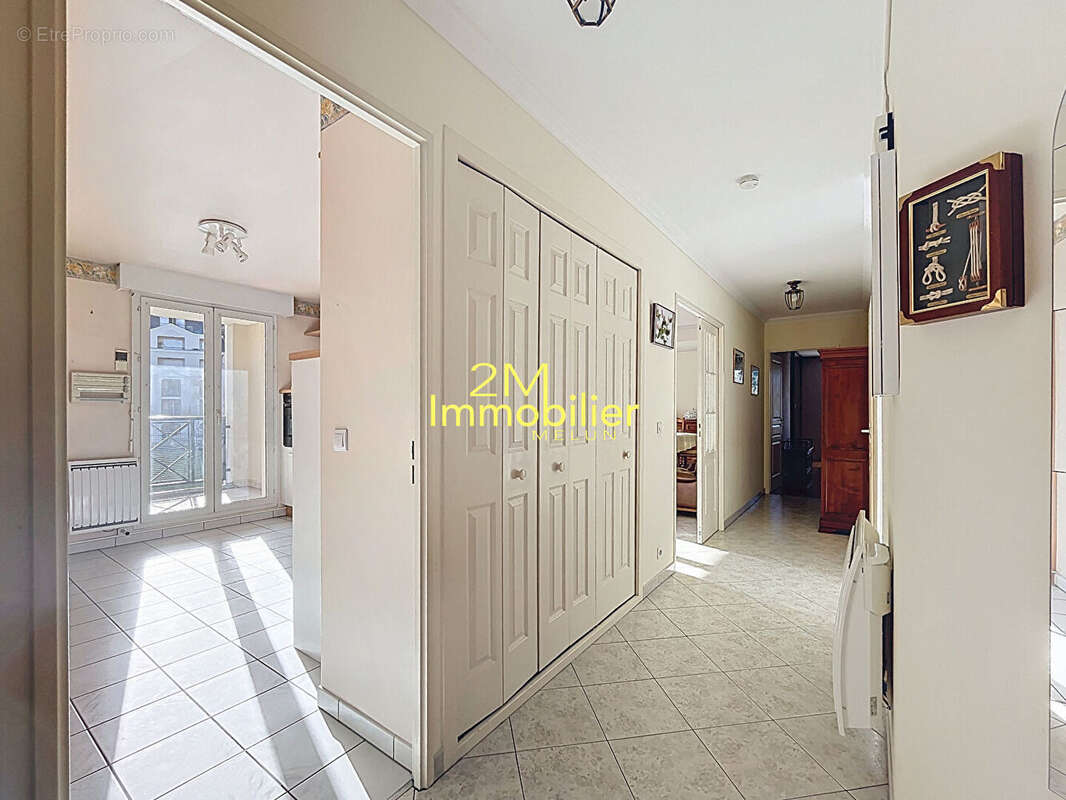 Appartement à DAMMARIE-LES-LYS