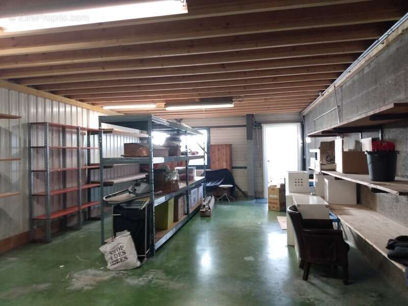 Dpt Savoie (73), à vendre CHALLES LES EAUX Ateliers et Bureaux - photo 3