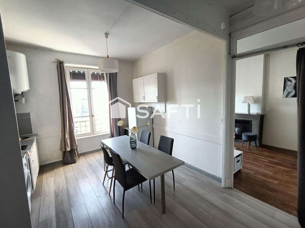 Photo 4 - Appartement à VILLEURBANNE